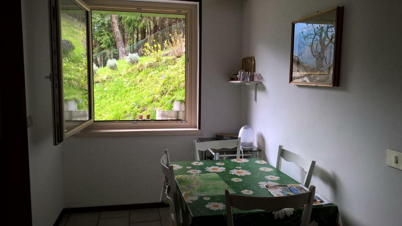 B&B Ai Pini Tiarno di Sopra Eksteriør billede